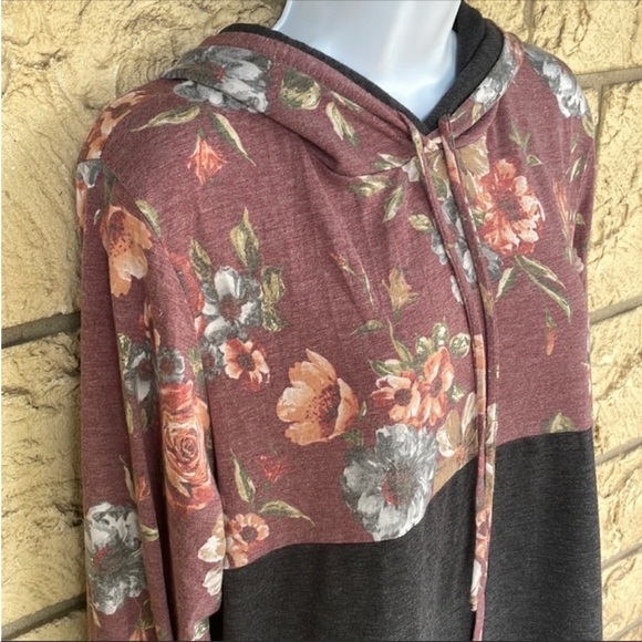 Floral Hoody Pullover Gray Block Size Large Boutique Brand - Picture 5 of 10